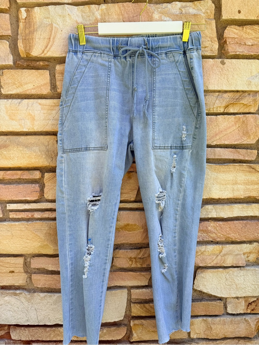 Classic GoGo Light Wash Distressed Drawstring Jogger Jeans size 7